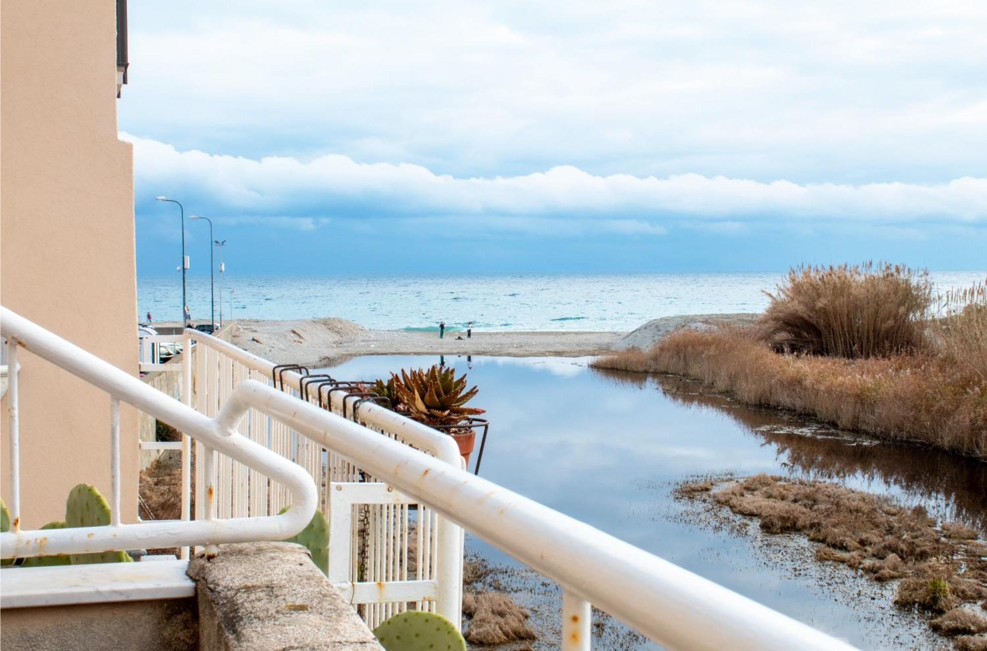 100 Metri Dal Mare Relax A Due Passi Dal Centro Apartman Finale Ligure Kültér fotó