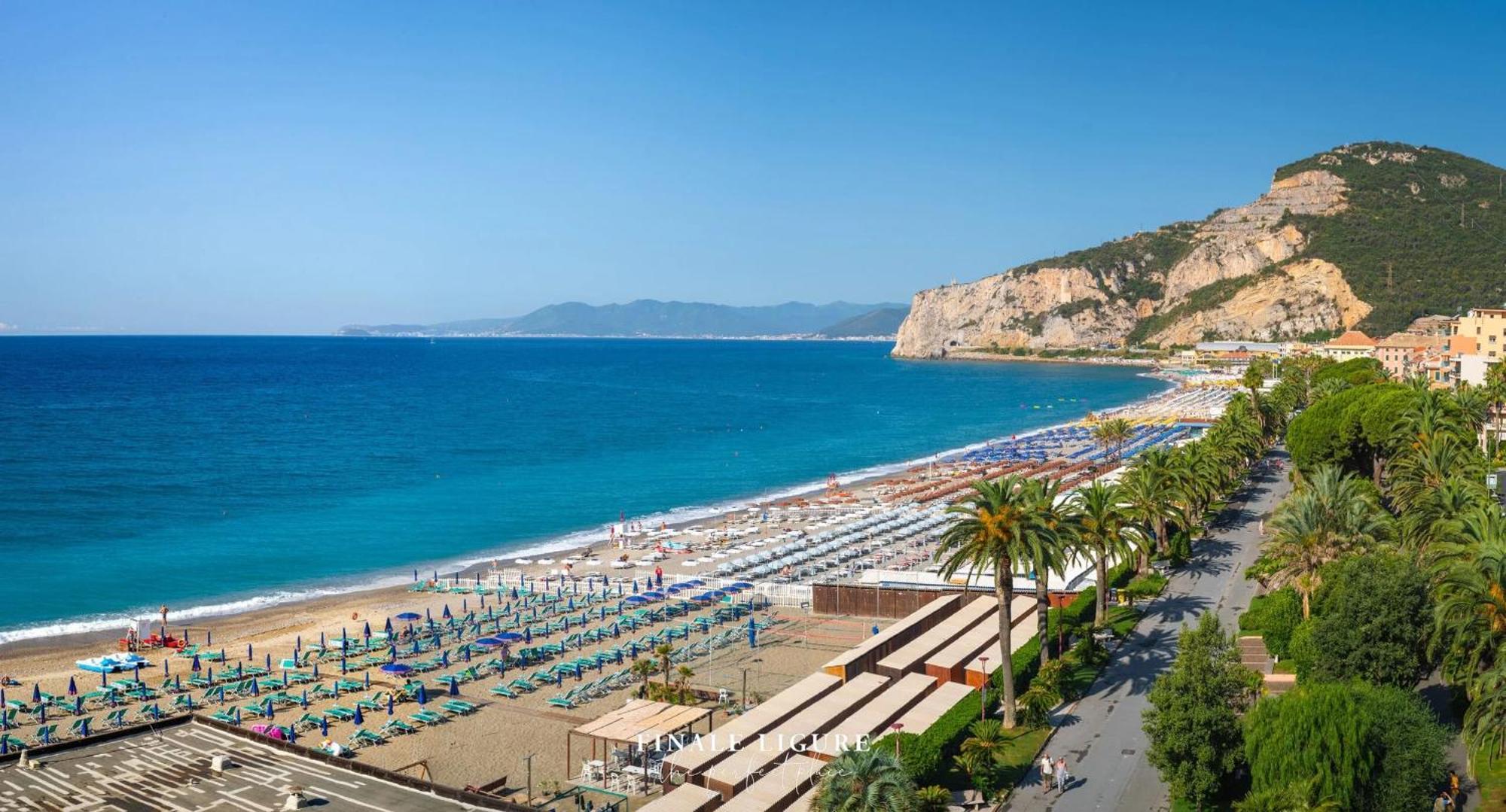 100 Metri Dal Mare Relax A Due Passi Dal Centro Apartman Finale Ligure Kültér fotó